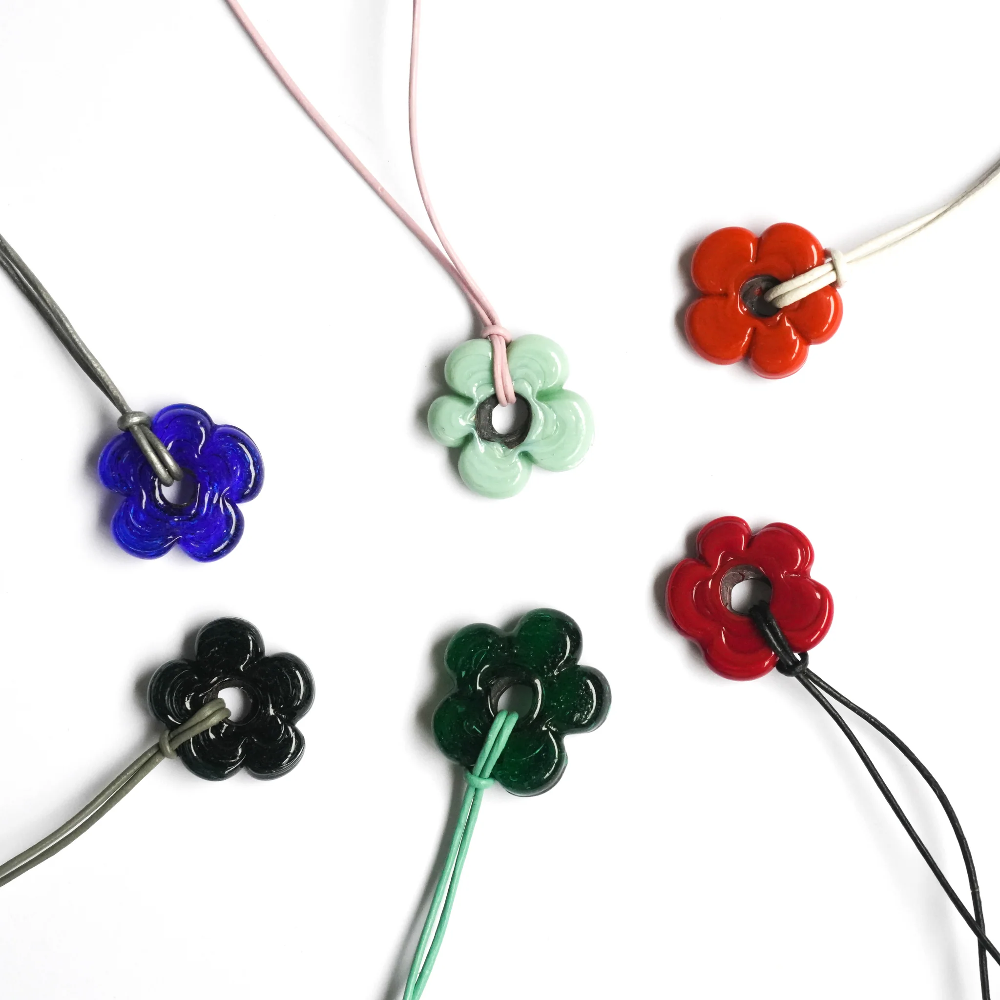 Mini Black Flower Necklace - Image 7