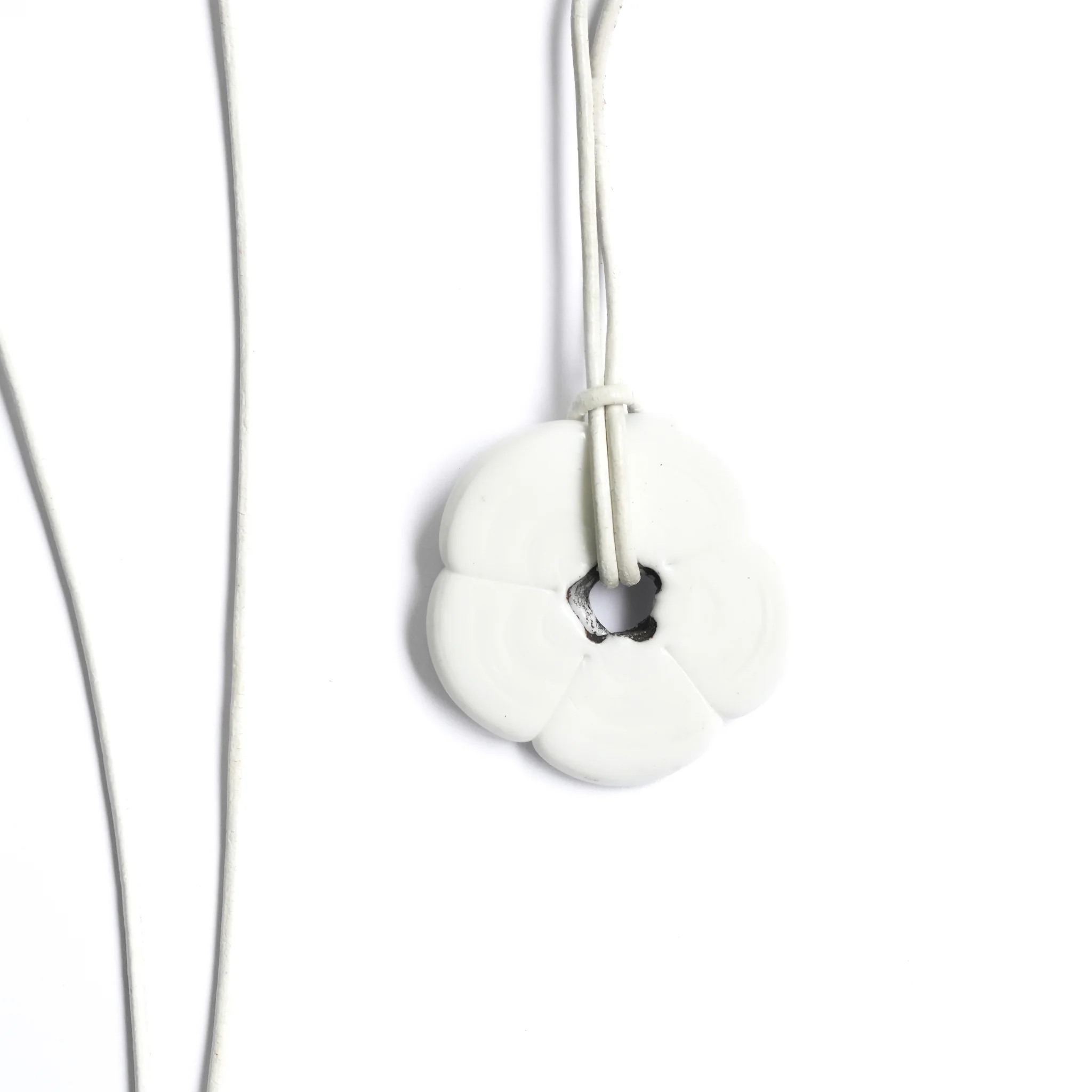 White Flower Necklace - Image 4